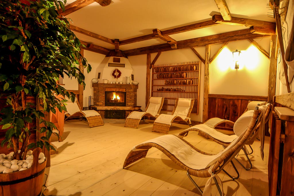 Romantic and comfortable relaxation area for pleasant afternoons dedicated to well-being and rest.