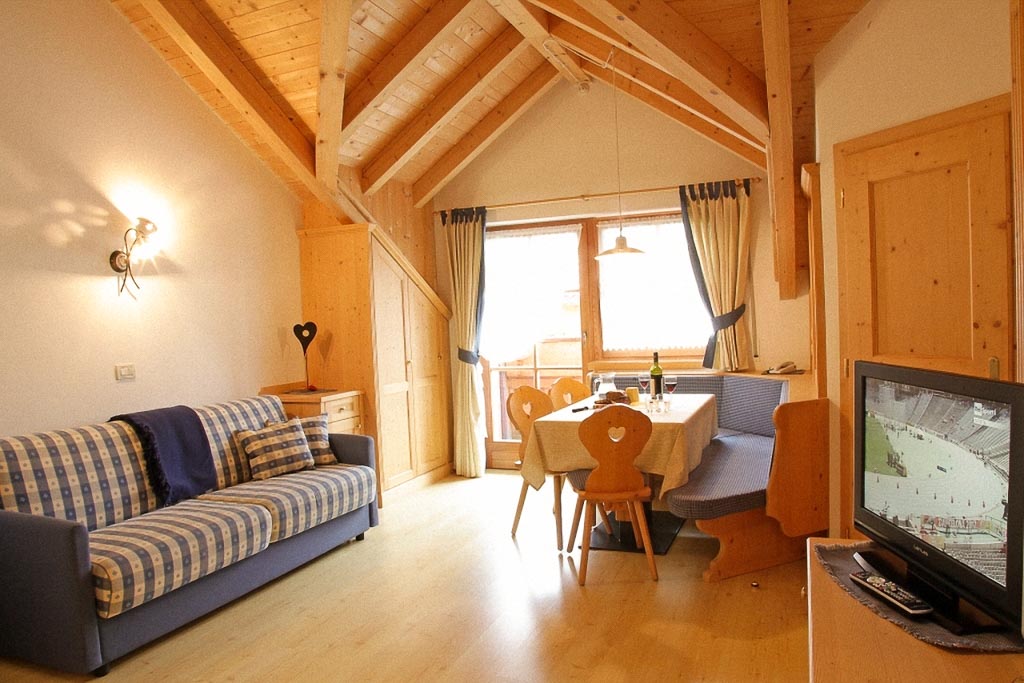 Two-story apartment in San Cassiano, Alta Badia, for 5, 6, or 7 people.